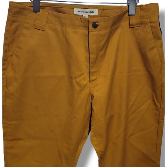 Amazon Essentials Men's Straight-Fit Stretch Work Pant - Picture 3 of 8